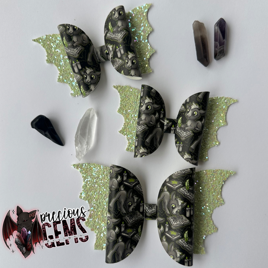 Spellbound Baphy green bat bow